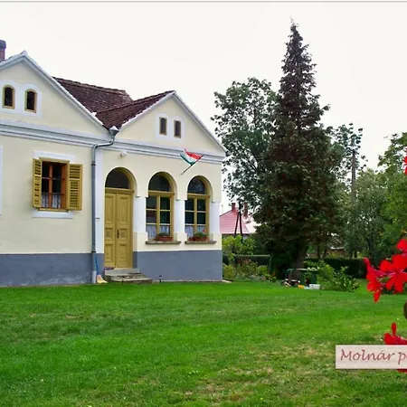 アパート Molnarporta *