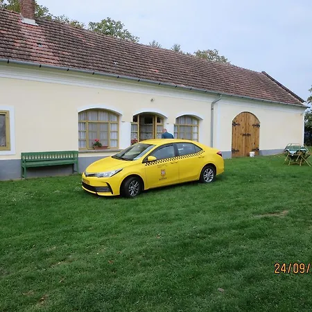 Molnárporta *