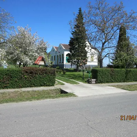 Molnarporta アパート Szentgyorgyvolgy